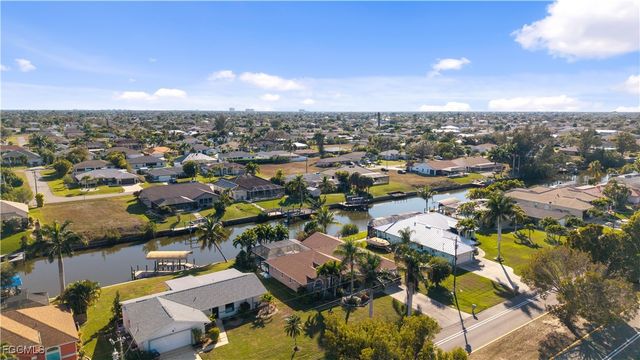 230 Kamal PKWY, Cape Coral, FL 33904