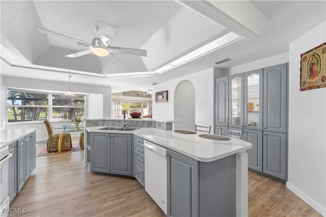 230 Kamal PKWY, Cape Coral, FL 33904