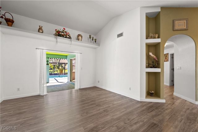 230 Kamal PKWY, Cape Coral, FL 33904