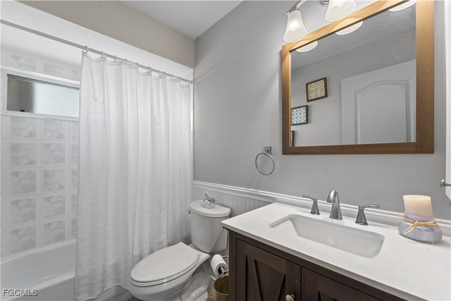 230 Kamal PKWY, Cape Coral, FL 33904