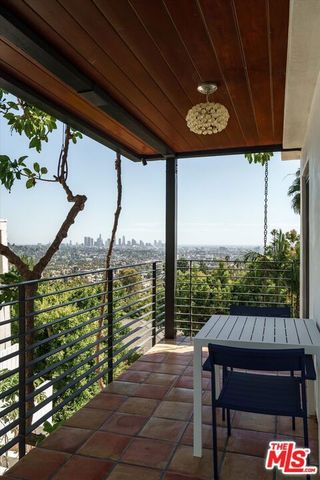 2551 Glendower Avenue, Los Angeles, CA 90027
