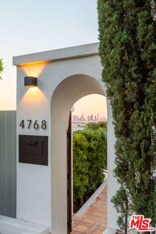 2551 Glendower Avenue, Los Angeles, CA 90027