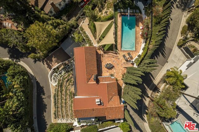 2551 Glendower Avenue, Los Angeles, CA 90027