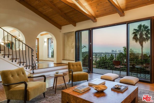 2551 Glendower Avenue, Los Angeles, CA 90027