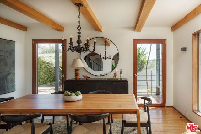 2551 Glendower Avenue, Los Angeles, CA 90027