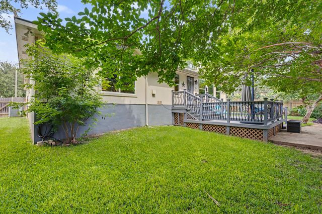 1909 Holly Hill DR, Leander, TX 78641