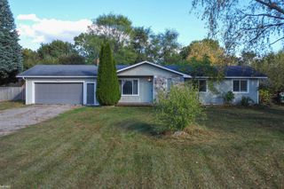 9274 Marinus Drive, Fenton, MI 48430