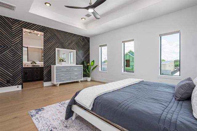 623 Rolling Oaks, Stafford, TX 77477