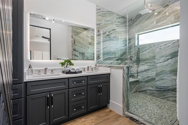 623 Rolling Oaks, Stafford, TX 77477
