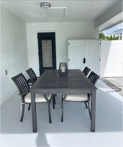 1523 Berkshire Avenue, Jupiter, FL 33469