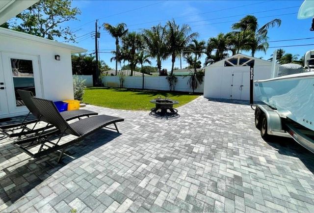 1523 Berkshire Avenue, Jupiter, FL 33469