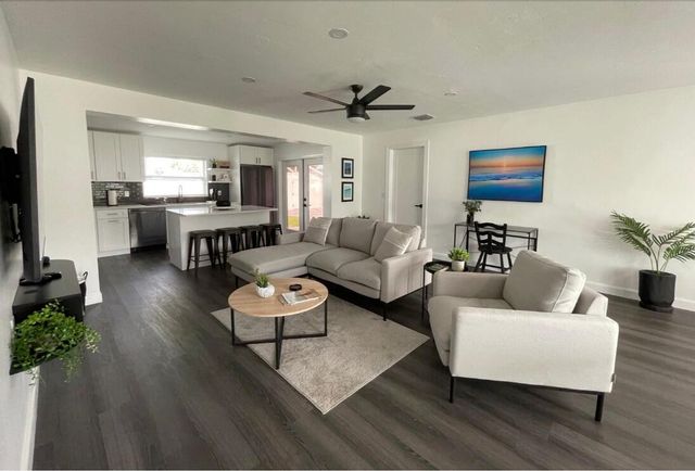 1523 Berkshire Avenue, Jupiter, FL 33469