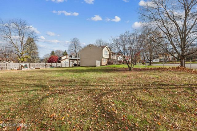 27 Dorset Court, Franklin Twp, NJ 08873