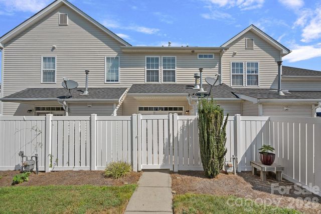 4037 Center Place Drive, Harrisburg, NC 28075