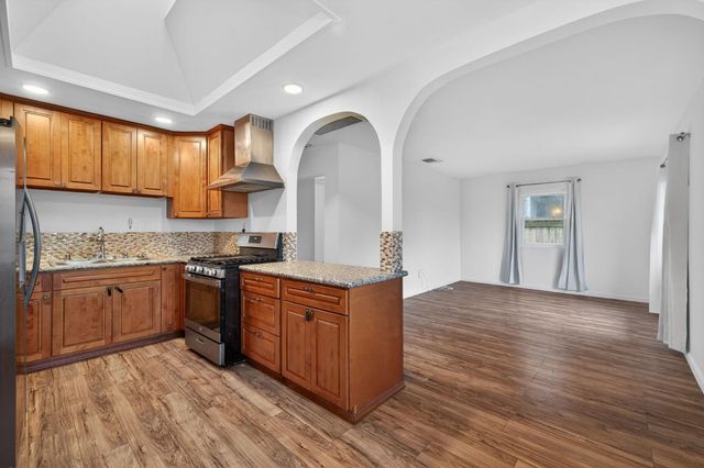 2812 Plover St, Sacramento, CA 95815