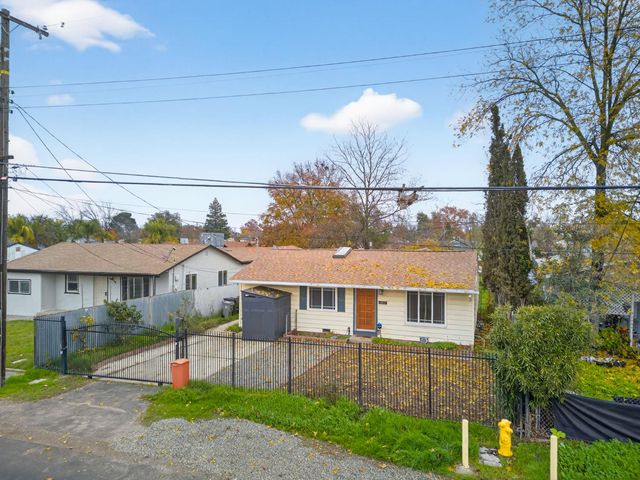 2812 Plover St, Sacramento, CA 95815