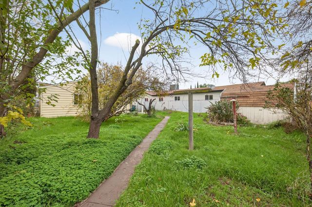 2812 Plover St, Sacramento, CA 95815