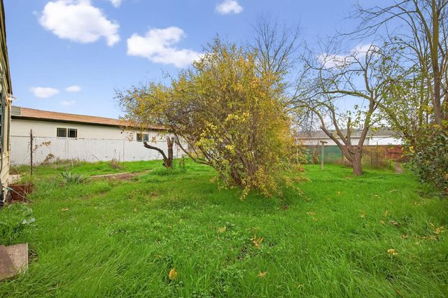 2812 Plover St, Sacramento, CA 95815