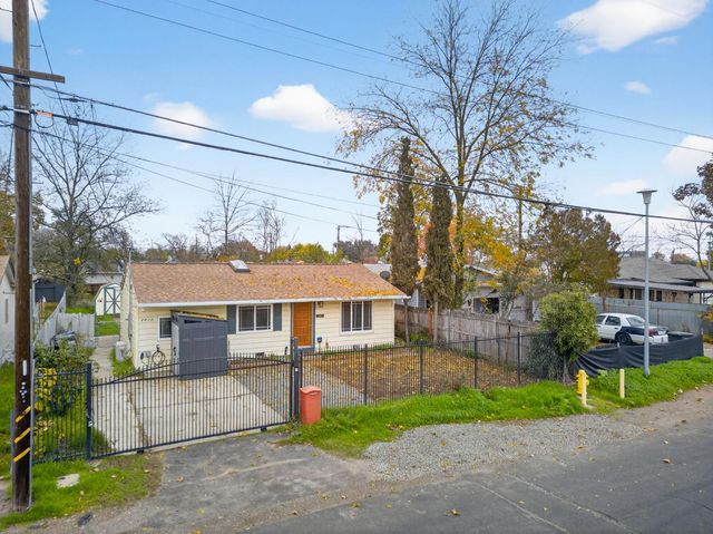 2812 Plover St, Sacramento, CA 95815