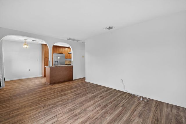 2812 Plover St, Sacramento, CA 95815