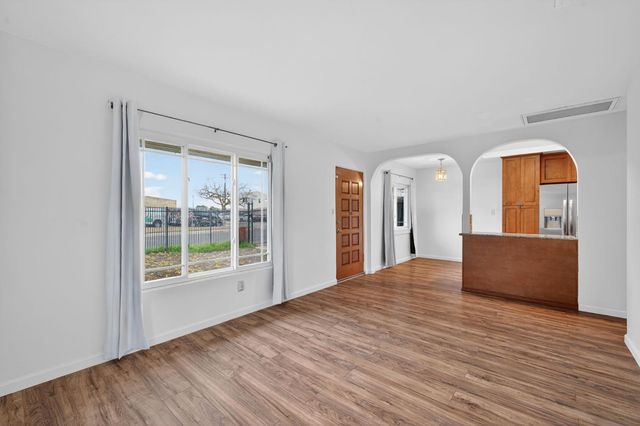 2812 Plover St, Sacramento, CA 95815