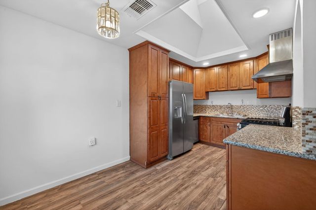 2812 Plover St, Sacramento, CA 95815