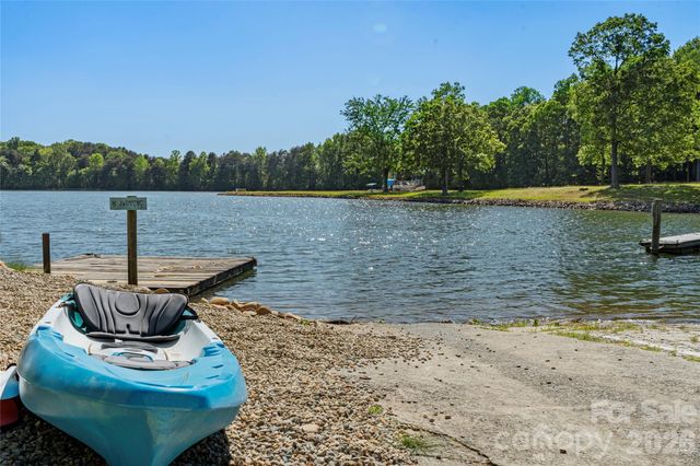 1100 Arundle Road, Sherrills Ford, NC 28673