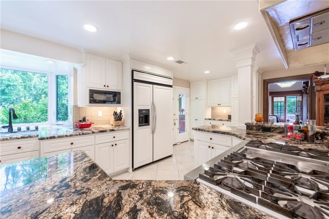 5340 Calvin Avenue, Tarzana, CA 91356