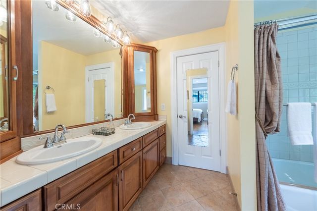 5340 Calvin Avenue, Tarzana, CA 91356