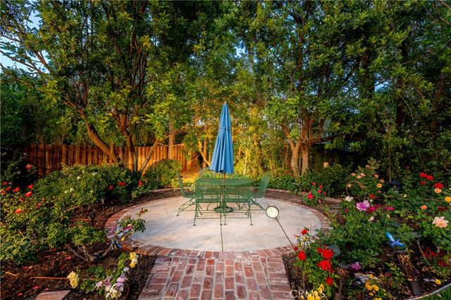 5340 Calvin Avenue, Tarzana, CA 91356