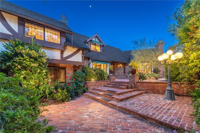 5340 Calvin Avenue, Tarzana, CA 91356