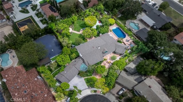 5340 Calvin Avenue, Tarzana, CA 91356