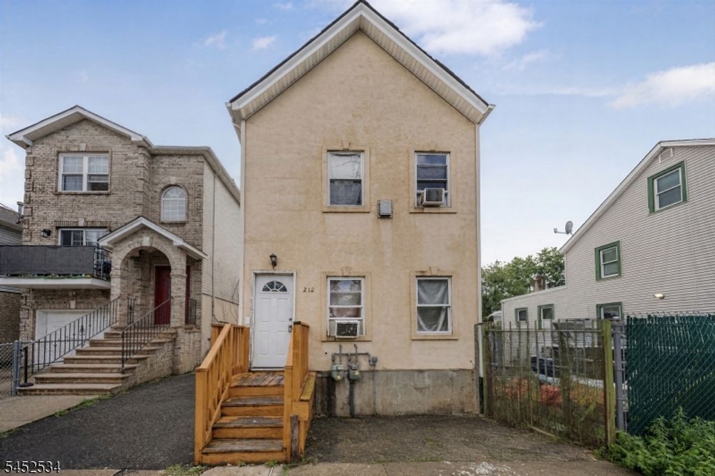 212 Port Ave, Elizabeth City, NJ 07206 — exterior
