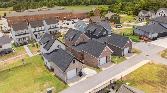 5392 Crescent Street, Springdale, AR 72762