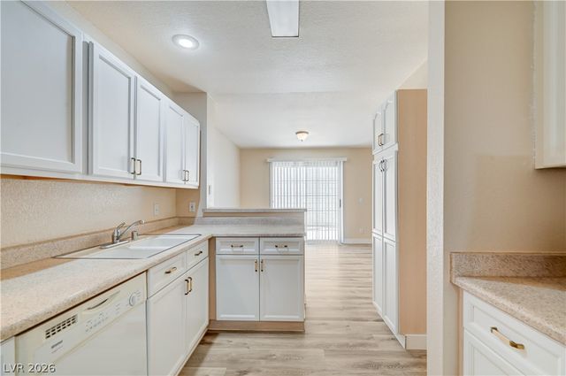 7621 Almeria Avenue, Las Vegas, NV 89128