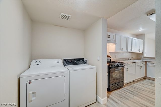 7621 Almeria Avenue, Las Vegas, NV 89128