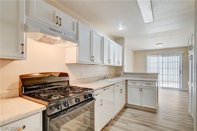 7621 Almeria Avenue, Las Vegas, NV 89128