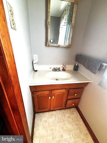 14042 CREST AVE, Waynesboro, PA 17268