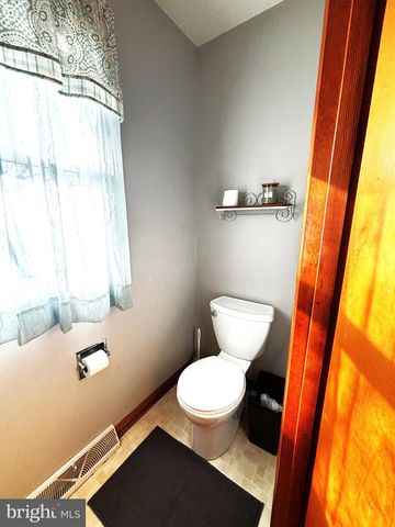 14042 CREST AVE, Waynesboro, PA 17268