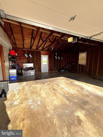 14042 CREST AVE, Waynesboro, PA 17268