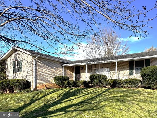 14042 CREST AVE, Waynesboro, PA 17268