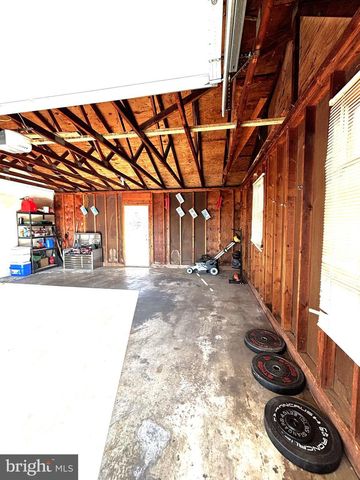 14042 CREST AVE, Waynesboro, PA 17268