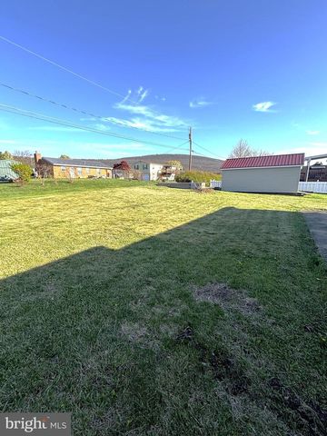 14042 CREST AVE, Waynesboro, PA 17268
