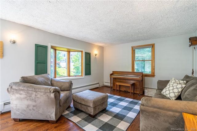 39 Winslow Road, Cheshire, CT 06410