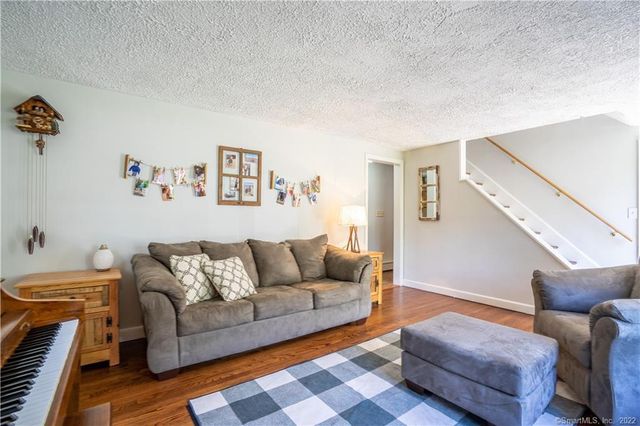 39 Winslow Road, Cheshire, CT 06410