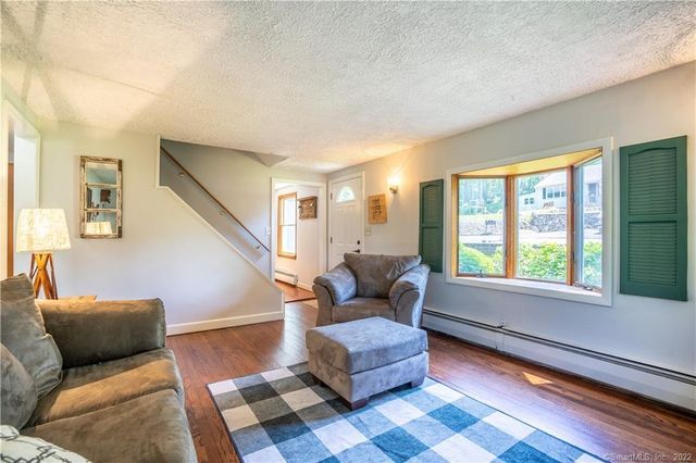 39 Winslow Road, Cheshire, CT 06410