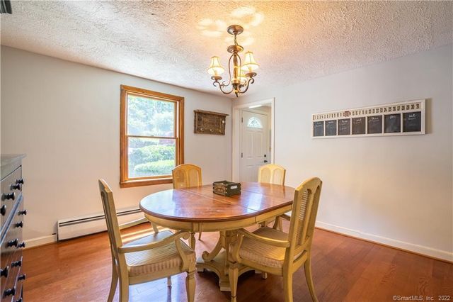 39 Winslow Road, Cheshire, CT 06410