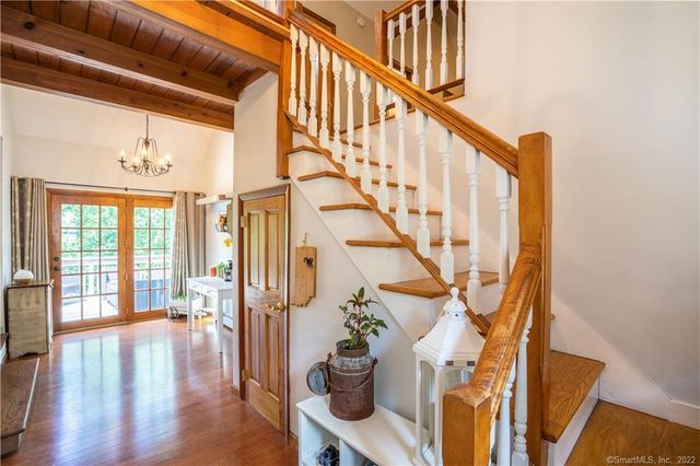 39 Winslow Road, Cheshire, CT 06410