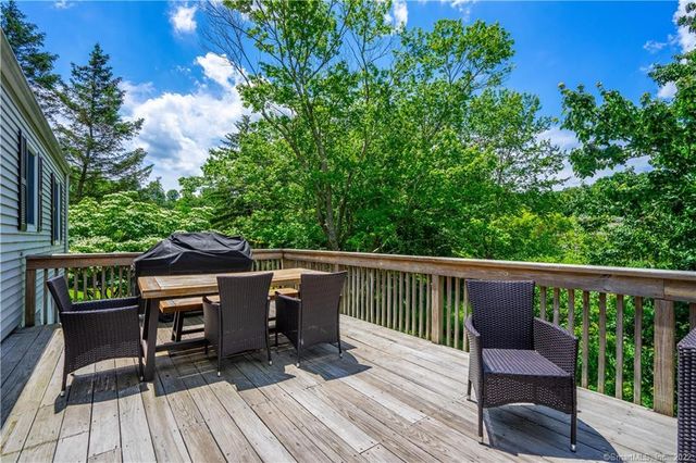 39 Winslow Road, Cheshire, CT 06410