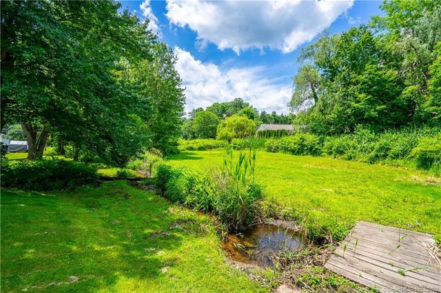 39 Winslow Road, Cheshire, CT 06410